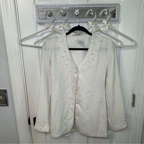 Studio C White Pearl Detailed Button Up - Picture 2 of 8